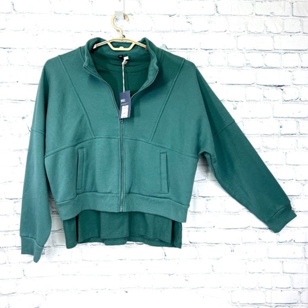 Bundle(2) |•UNIV THREAD + A NEW DAY•| Zip Up Sweatshirt + T-Shirt